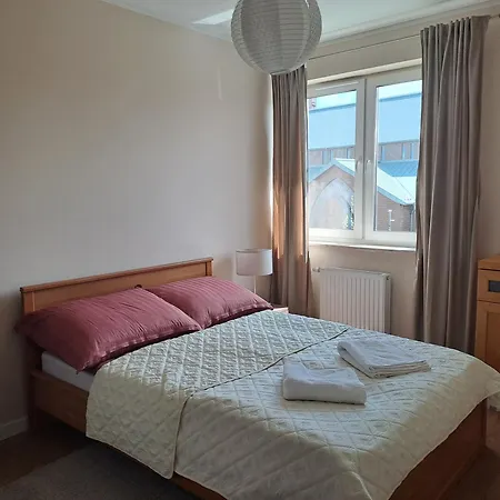 Komfortowy Apartament- 1 Salon, 3 Sypialnie, 2 Lazienki W Gdansku *