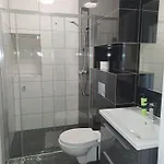 Komfortowy Apartament- 1 Salon, 3 Sypialnie, 2 Lazienki W Gdansku Danzica