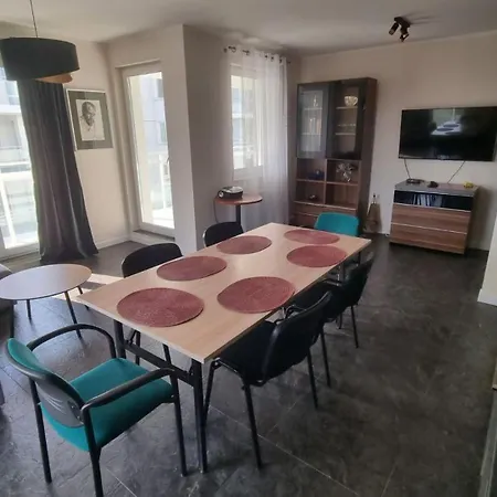 Komfortowy Apartament- 1 Salon, 3 Sypialnie, 2 Lazienki W Gdansku *