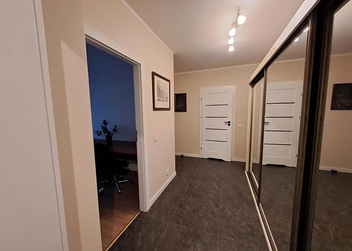 Komfortowy Apartament- 1 Salon, 3 Sypialnie, 2 Lazienki W Gdansku *