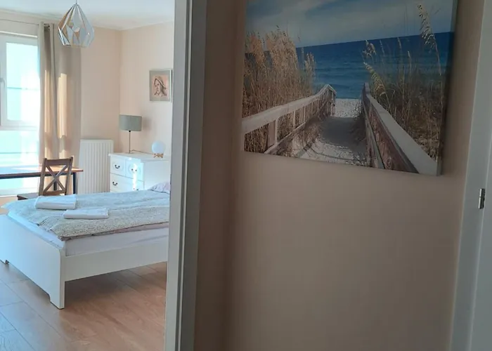 Komfortowy Apartament- 1 Salon, 3 Sypialnie, 2 Lazienki W Gdansku *