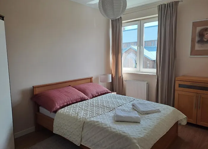 Komfortowy Apartament- 1 Salon, 3 Sypialnie, 2 Lazienki W Gdansku *